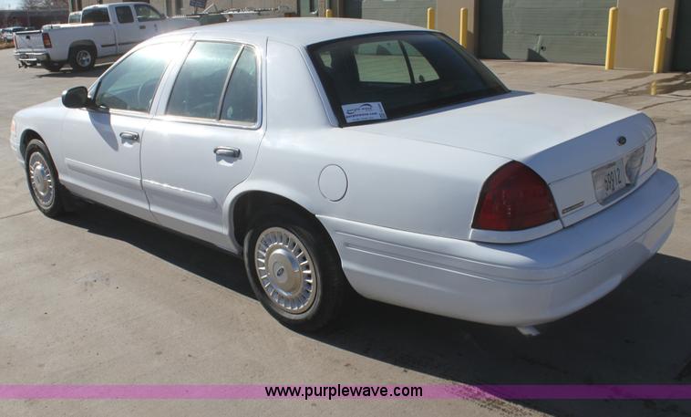 image for item G4494 2001 Ford Crown Victoria Police Interceptor