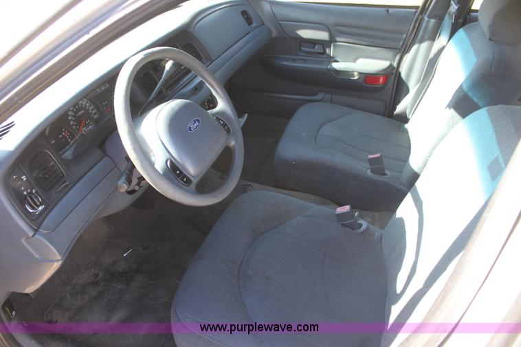 image for item G4494 2001 Ford Crown Victoria Police Interceptor