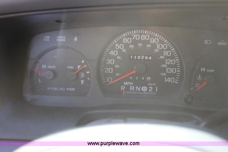 image for item G4494 2001 Ford Crown Victoria Police Interceptor