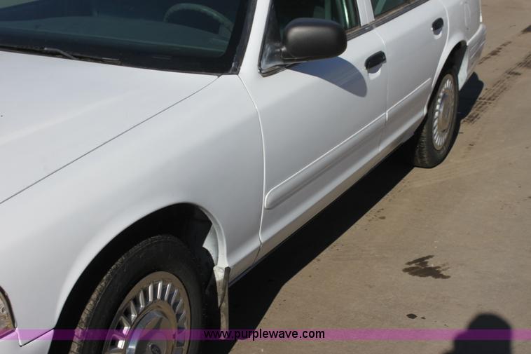 image for item G4494 2001 Ford Crown Victoria Police Interceptor