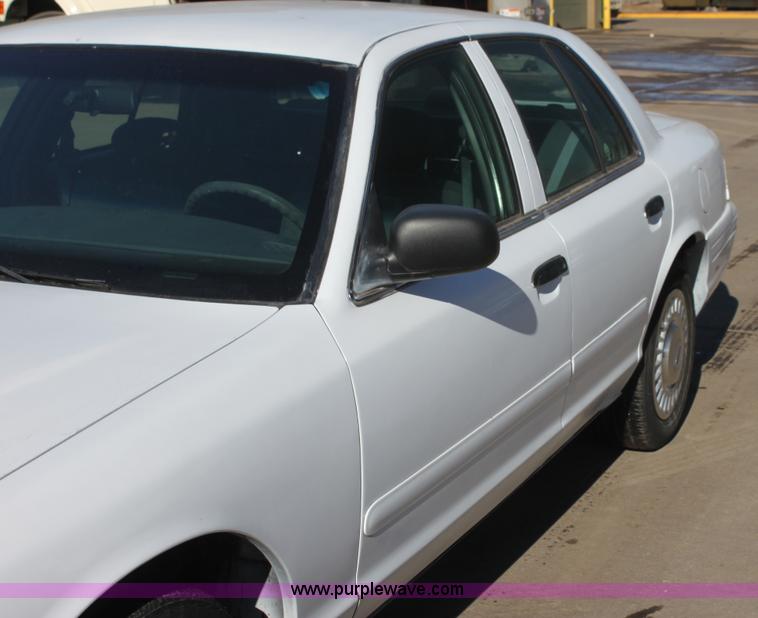 image for item G4494 2001 Ford Crown Victoria Police Interceptor