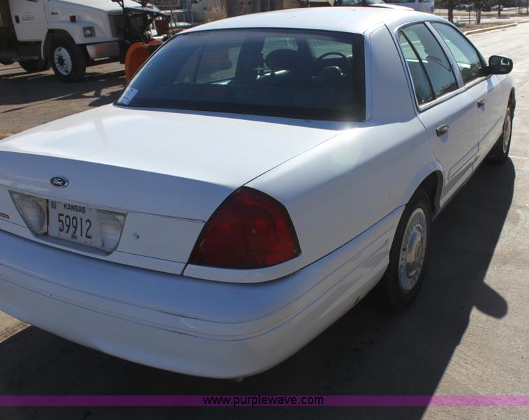 image for item G4494 2001 Ford Crown Victoria Police Interceptor