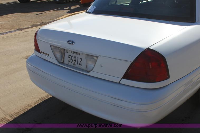 image for item G4494 2001 Ford Crown Victoria Police Interceptor