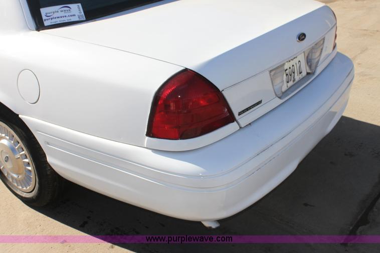 image for item G4494 2001 Ford Crown Victoria Police Interceptor