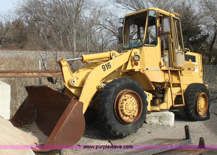 image for item G4496 1991 Caterpillar 916 wheel loader