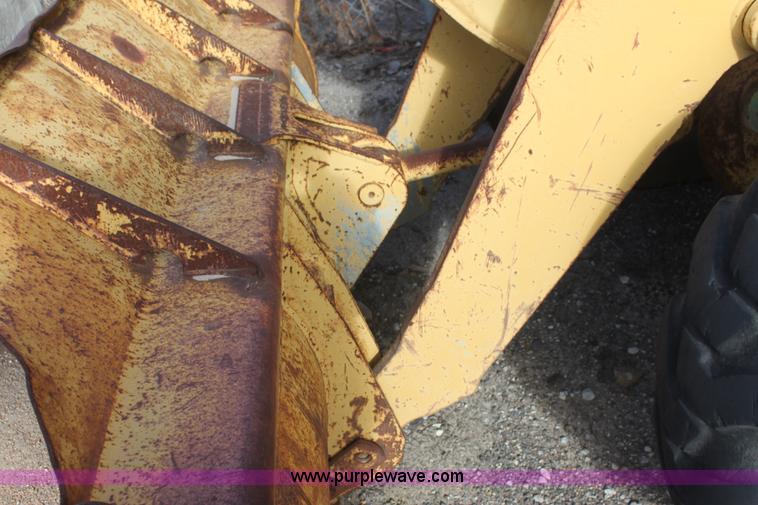 image for item G4496 1991 Caterpillar 916 wheel loader