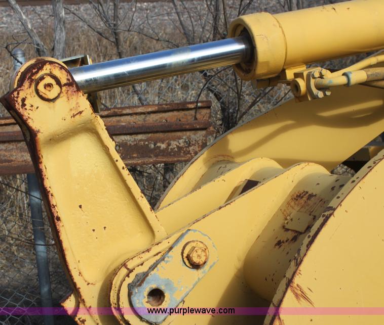 image for item G4496 1991 Caterpillar 916 wheel loader