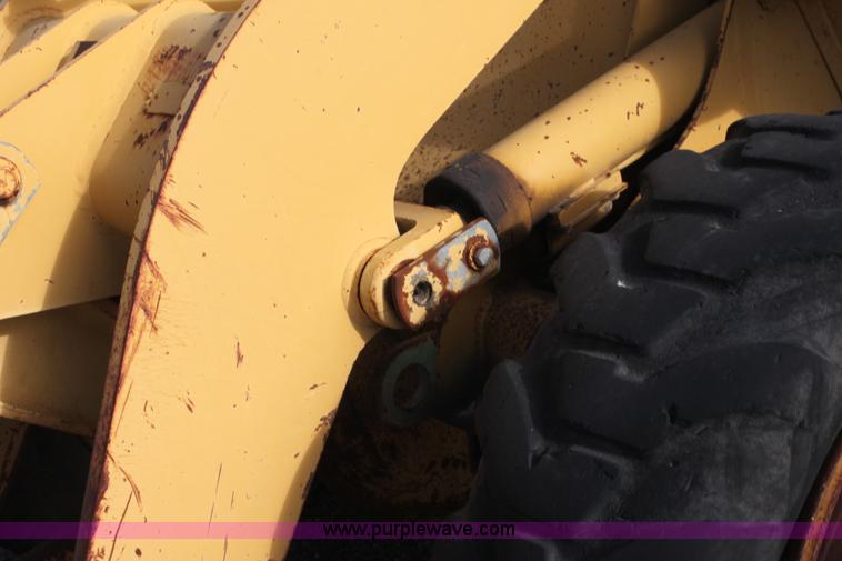 image for item G4496 1991 Caterpillar 916 wheel loader