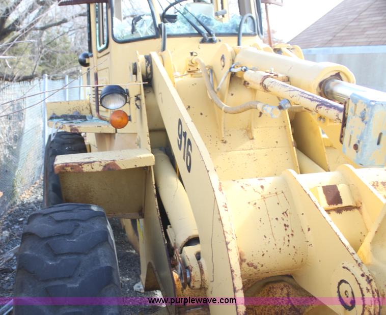 image for item G4496 1991 Caterpillar 916 wheel loader