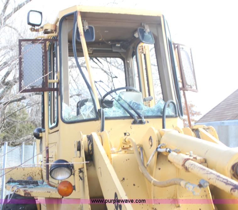 image for item G4496 1991 Caterpillar 916 wheel loader