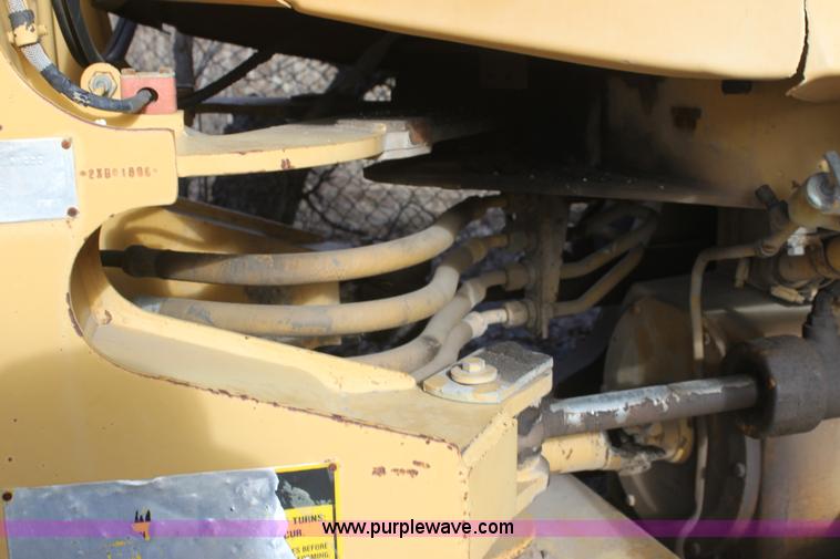 image for item G4496 1991 Caterpillar 916 wheel loader