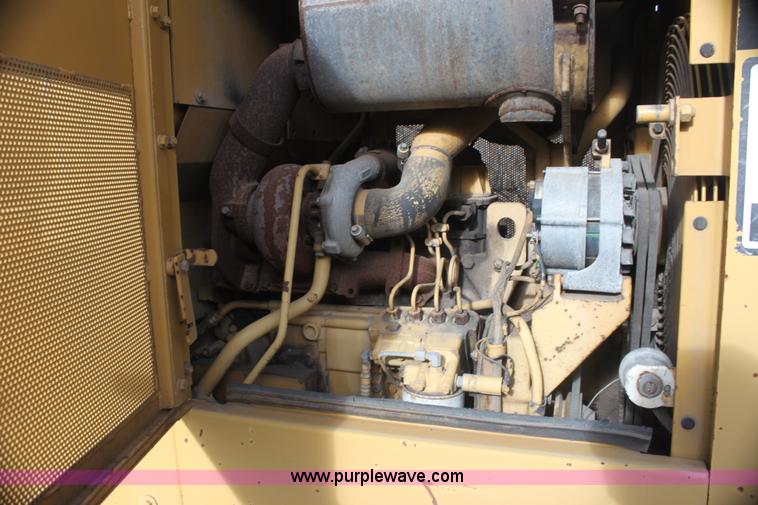 image for item G4496 1991 Caterpillar 916 wheel loader