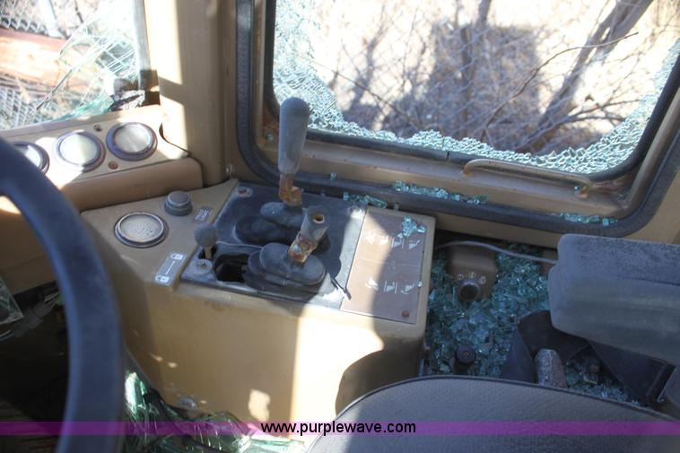 image for item G4496 1991 Caterpillar 916 wheel loader