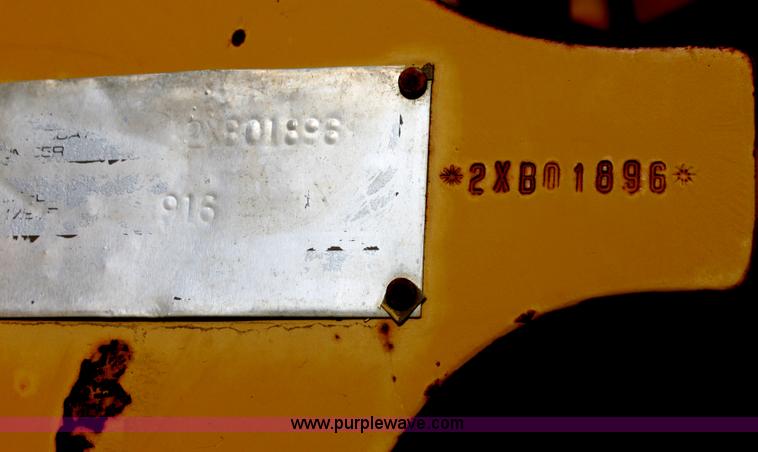 image for item G4496 1991 Caterpillar 916 wheel loader