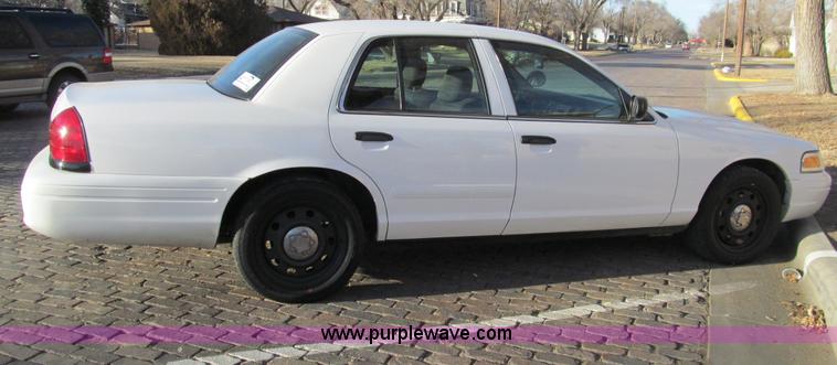 image for item G9637 2008 Ford Crown Victoria Police Interceptor