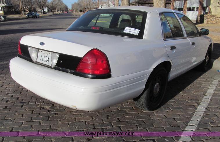 image for item G9637 2008 Ford Crown Victoria Police Interceptor