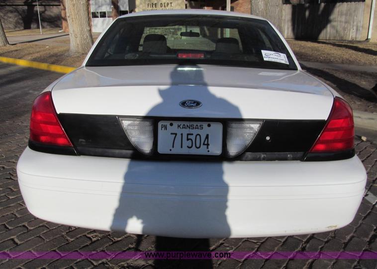 image for item G9637 2008 Ford Crown Victoria Police Interceptor