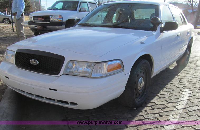image for item G9637 2008 Ford Crown Victoria Police Interceptor