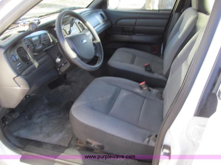 image for item G9637 2008 Ford Crown Victoria Police Interceptor