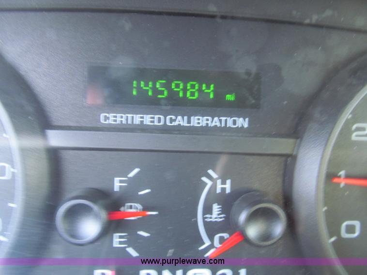 image for item G9637 2008 Ford Crown Victoria Police Interceptor