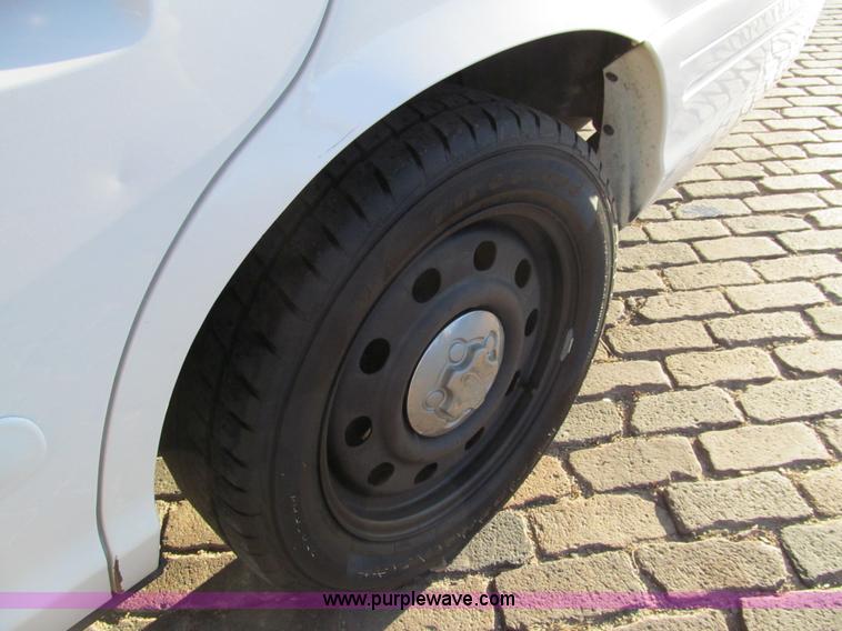 image for item G9637 2008 Ford Crown Victoria Police Interceptor