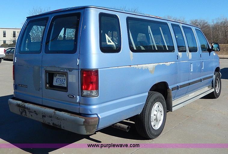 image for item H1285 1997 Ford Club Wagon bus