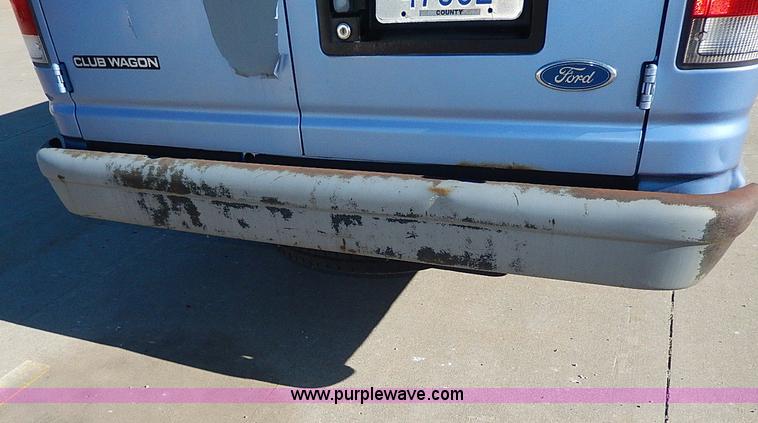 image for item H1285 1997 Ford Club Wagon bus