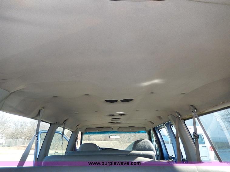 image for item H1285 1997 Ford Club Wagon bus