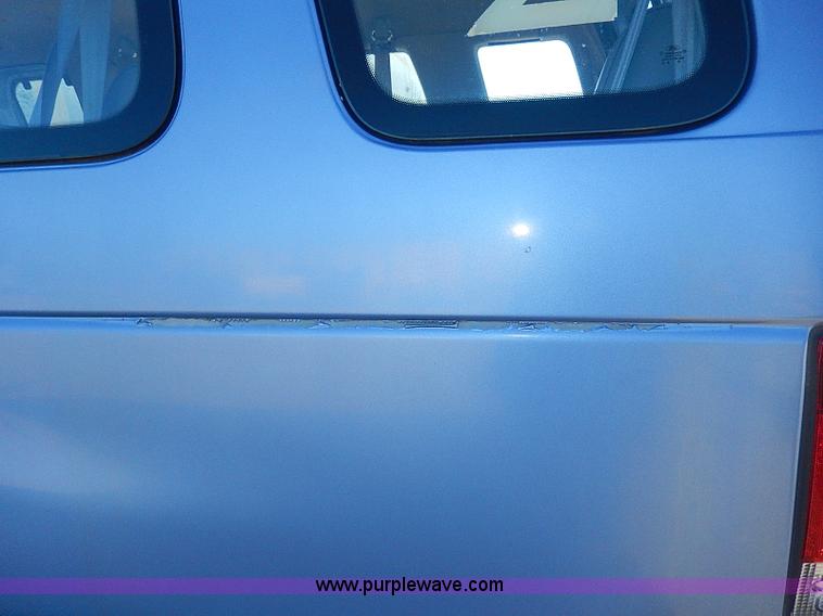 image for item H1285 1997 Ford Club Wagon bus