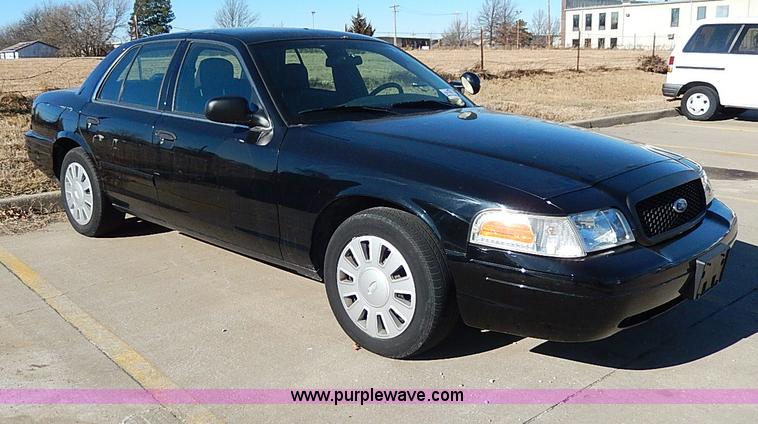 image for item H1287 2006 Ford Crown Victoria Police Interceptor