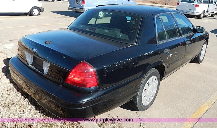 image for item H1287 2006 Ford Crown Victoria Police Interceptor