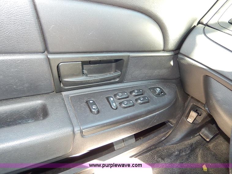 image for item H1287 2006 Ford Crown Victoria Police Interceptor