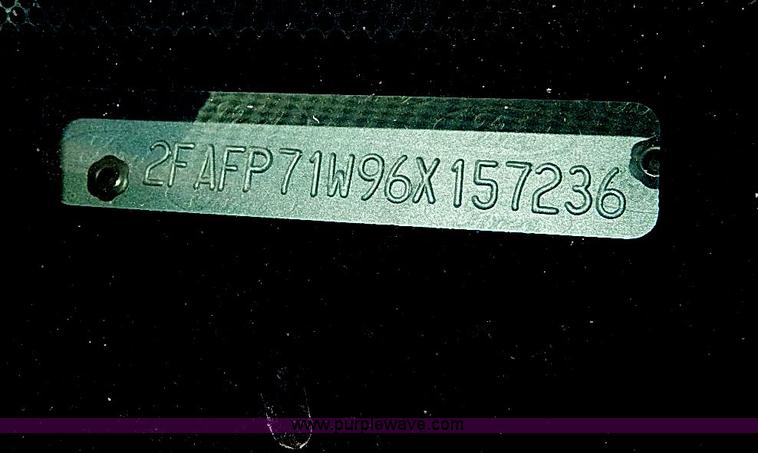 image for item H1287 2006 Ford Crown Victoria Police Interceptor