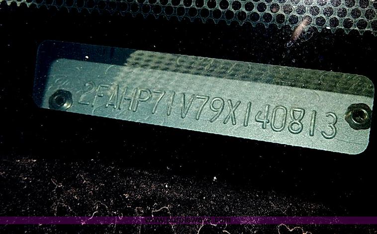 image for item H1288 2009 Ford Crown Victoria Police Interceptor