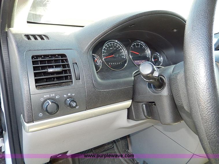 image for item H1289 2008 Chevrolet Uplander LS van