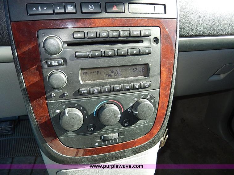 image for item H1289 2008 Chevrolet Uplander LS van