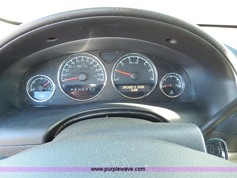 image for item H1289 2008 Chevrolet Uplander LS van