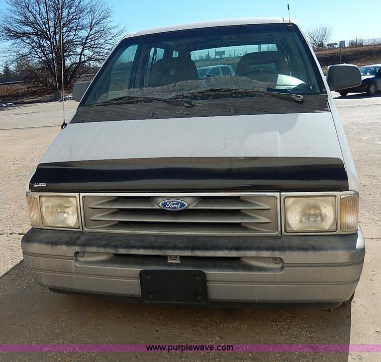 image for item H1293 1995 Ford Aerostar XLT van