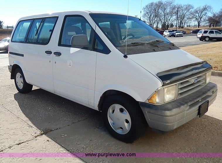 image for item H1293 1995 Ford Aerostar XLT van