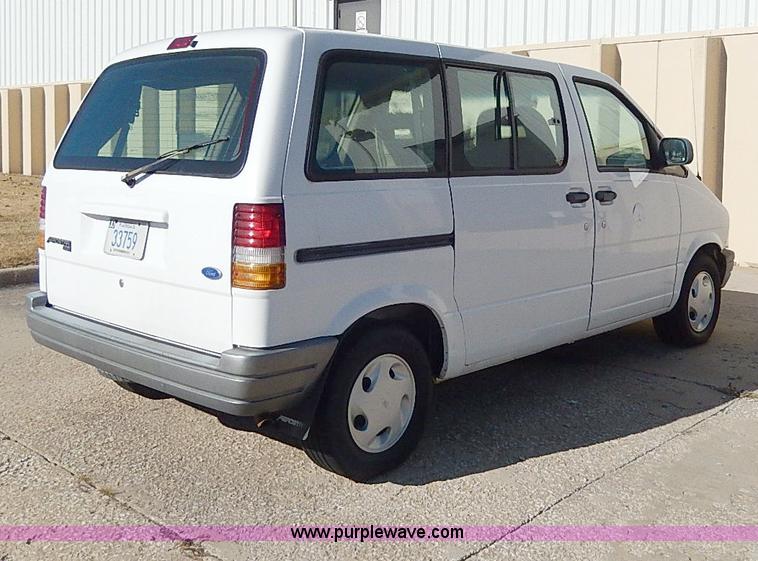 image for item H1293 1995 Ford Aerostar XLT van