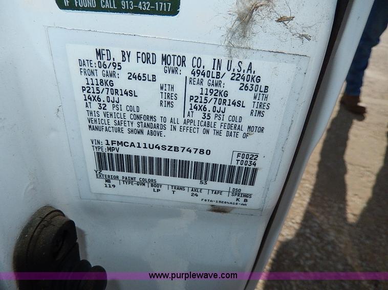 image for item H1293 1995 Ford Aerostar XLT van