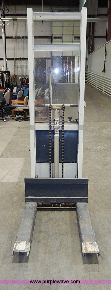 image for item H1294 Crown 15B electric pallet jack