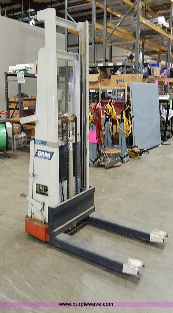 image for item H1294 Crown 15B electric pallet jack