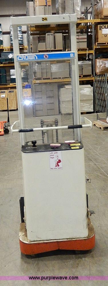 image for item H1294 Crown 15B electric pallet jack