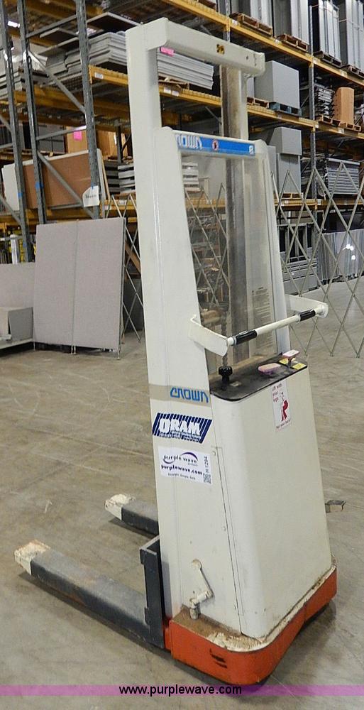 image for item H1294 Crown 15B electric pallet jack