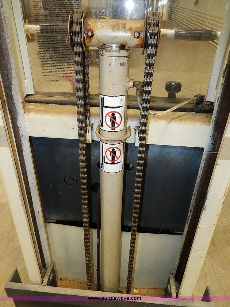 image for item H1294 Crown 15B electric pallet jack