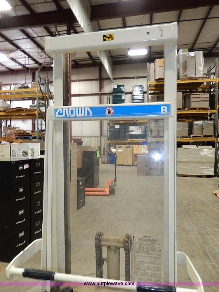 image for item H1294 Crown 15B electric pallet jack