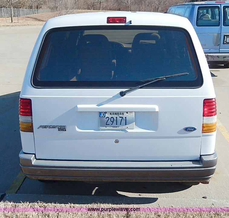 image for item H1295 1996 Ford Aerostar XLT van