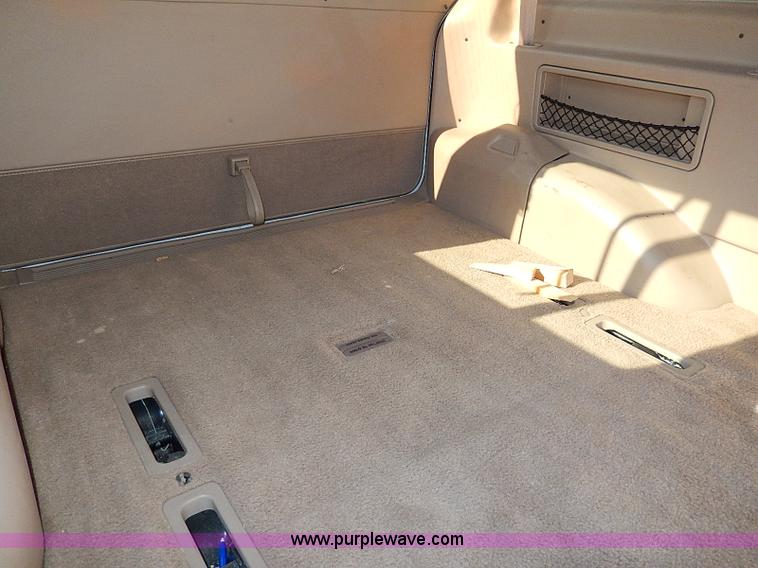 image for item H1295 1996 Ford Aerostar XLT van