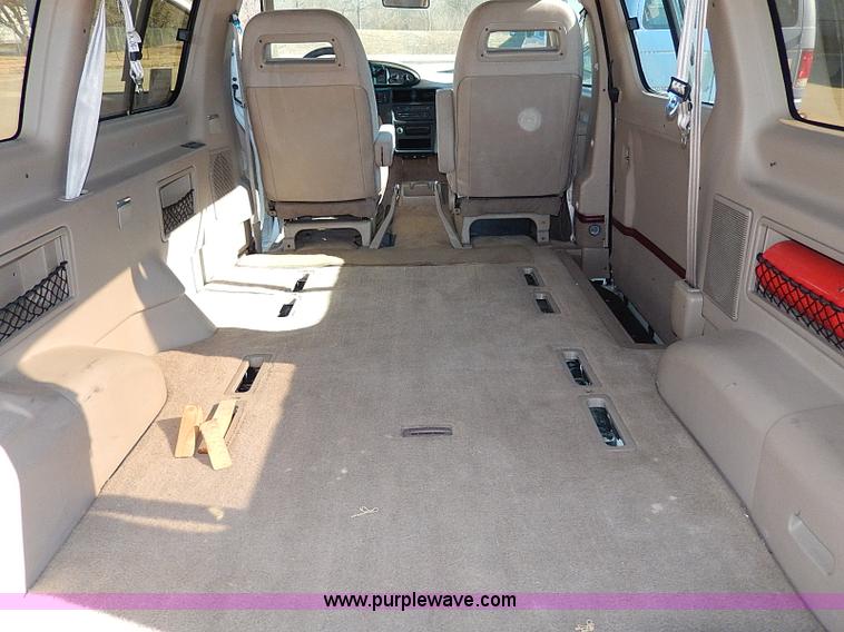 image for item H1295 1996 Ford Aerostar XLT van